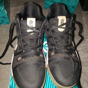 Gently Worn Boys Kyrie Scooter's